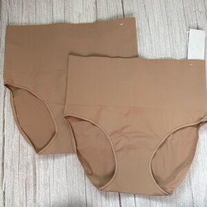 SPANX Women's Seamless Shaping Brief Underwear 40047R M